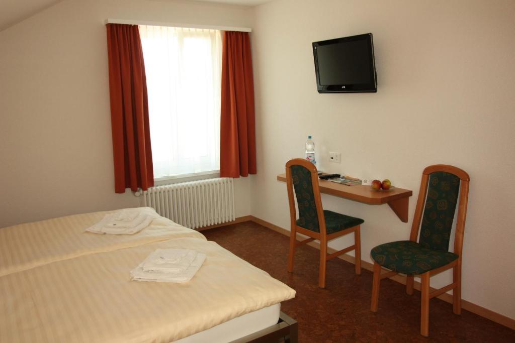 Güttingen Hotel Speiserestaurant Bahnhof חדר תמונה