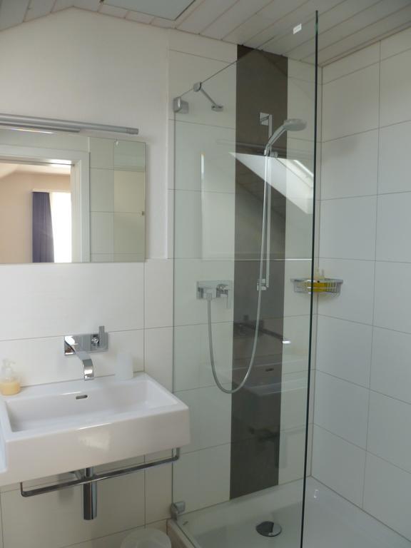 Güttingen Hotel Speiserestaurant Bahnhof חדר תמונה
