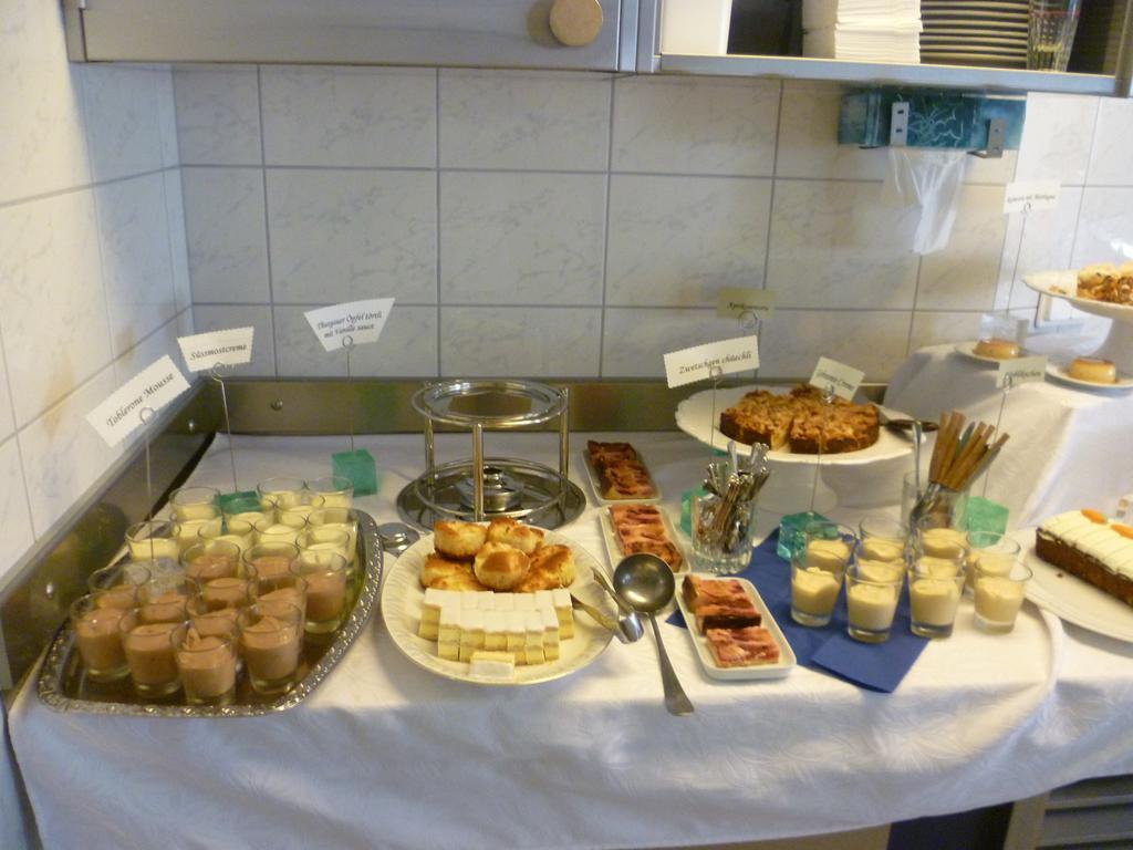 Güttingen Hotel Speiserestaurant Bahnhof מראה חיצוני תמונה