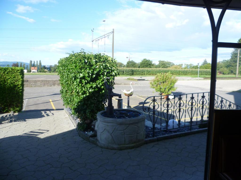 Güttingen Hotel Speiserestaurant Bahnhof מראה חיצוני תמונה
