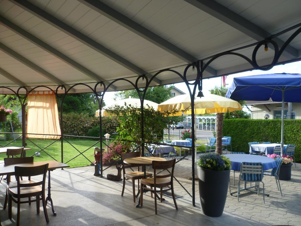 Güttingen Hotel Speiserestaurant Bahnhof מראה חיצוני תמונה